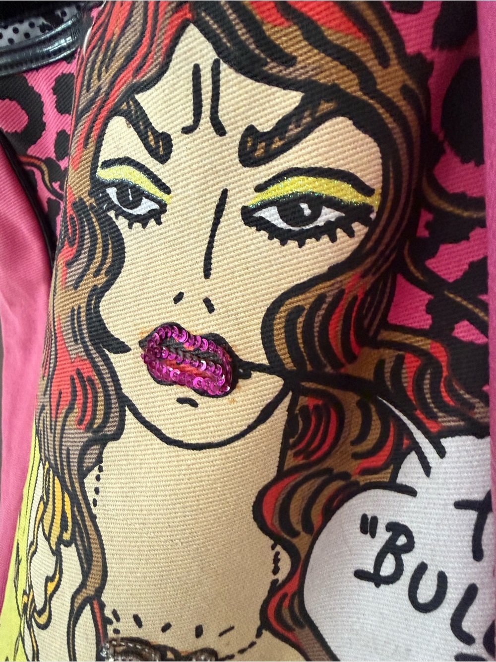 Vintage Y2K Indie Sleaze Betsey Johnson Betseyville Bulldog Tote with Charms - Picture 16 of 16